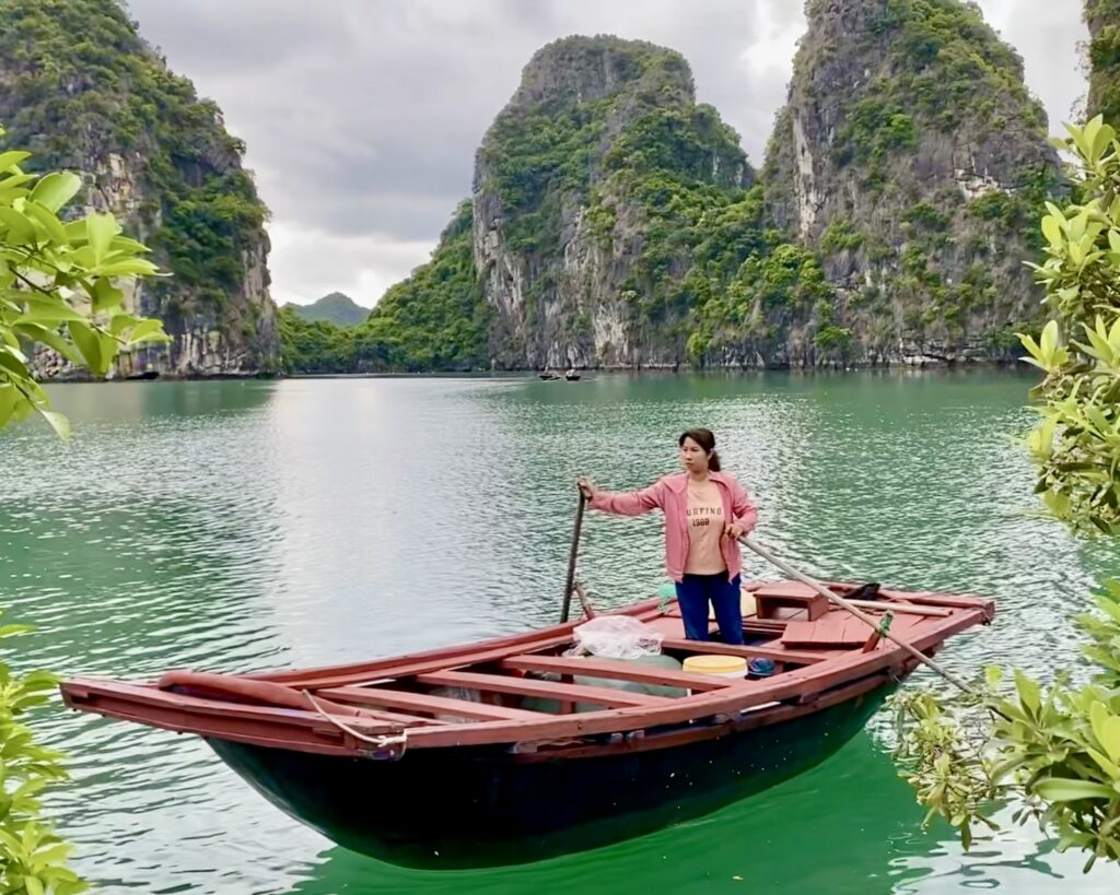 Bai Tu Long Bay