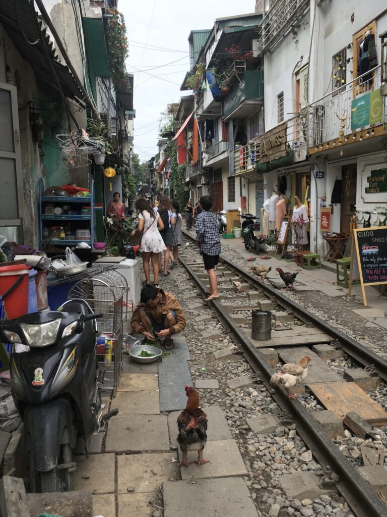 Train Street - vlaková ulica, Hanoj